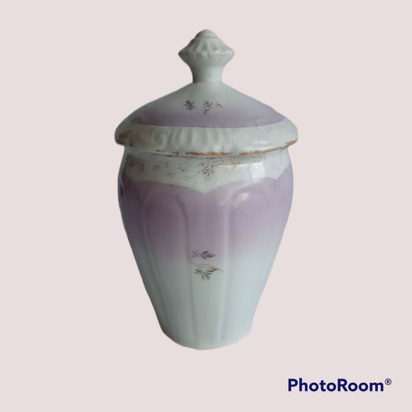 Vintage Handprinted Floral Ceramic Ginger Jar with Gold Trim - Picture 4 of 6